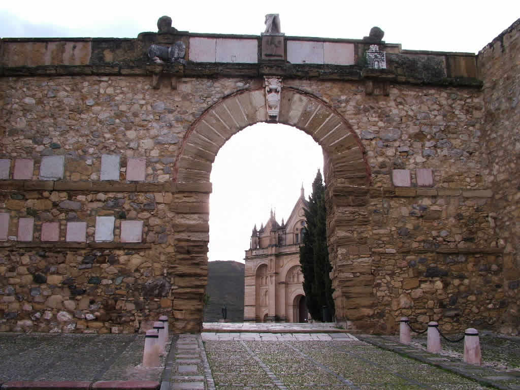 Photo: Arco de los Gigantes, Antequera