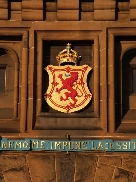 DSCF5148  Coat of Arms, Edinburgh Castle