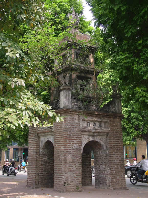 DSCF8665, Part of old citadel in Hanoi