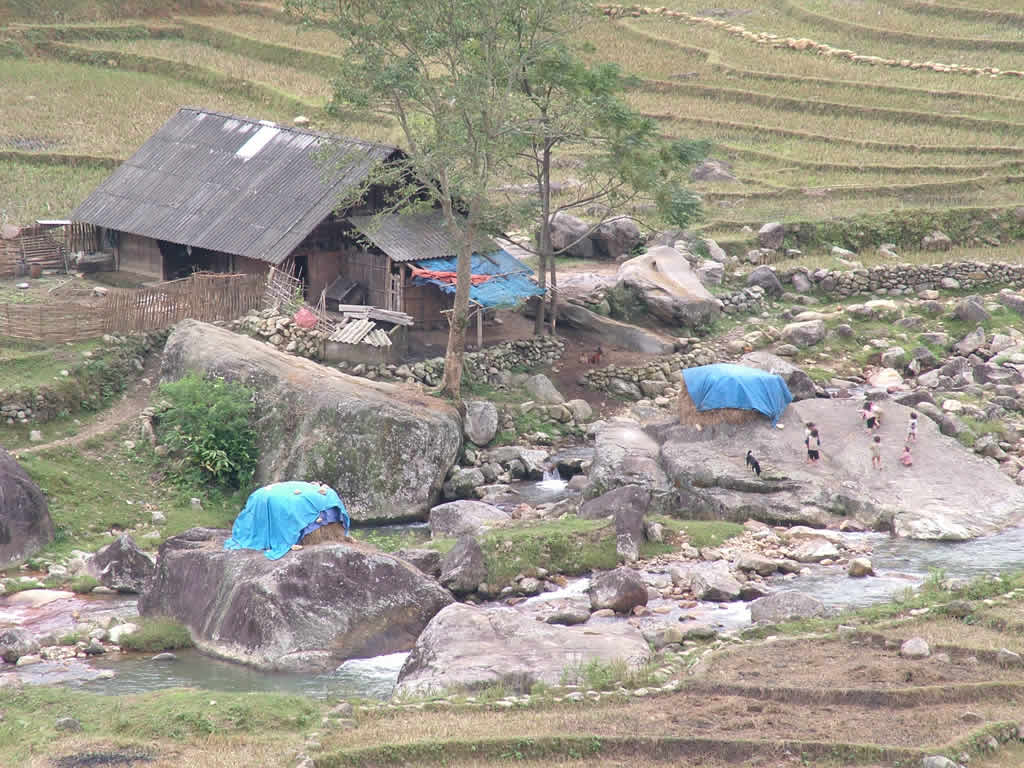 DSCF8869, House by the river