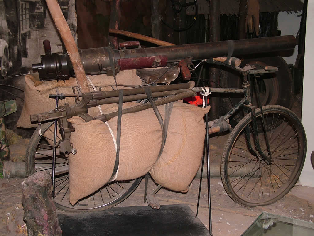 DSCF9213, Bicycle used on HMC Trail, Army Museum, Hanoi